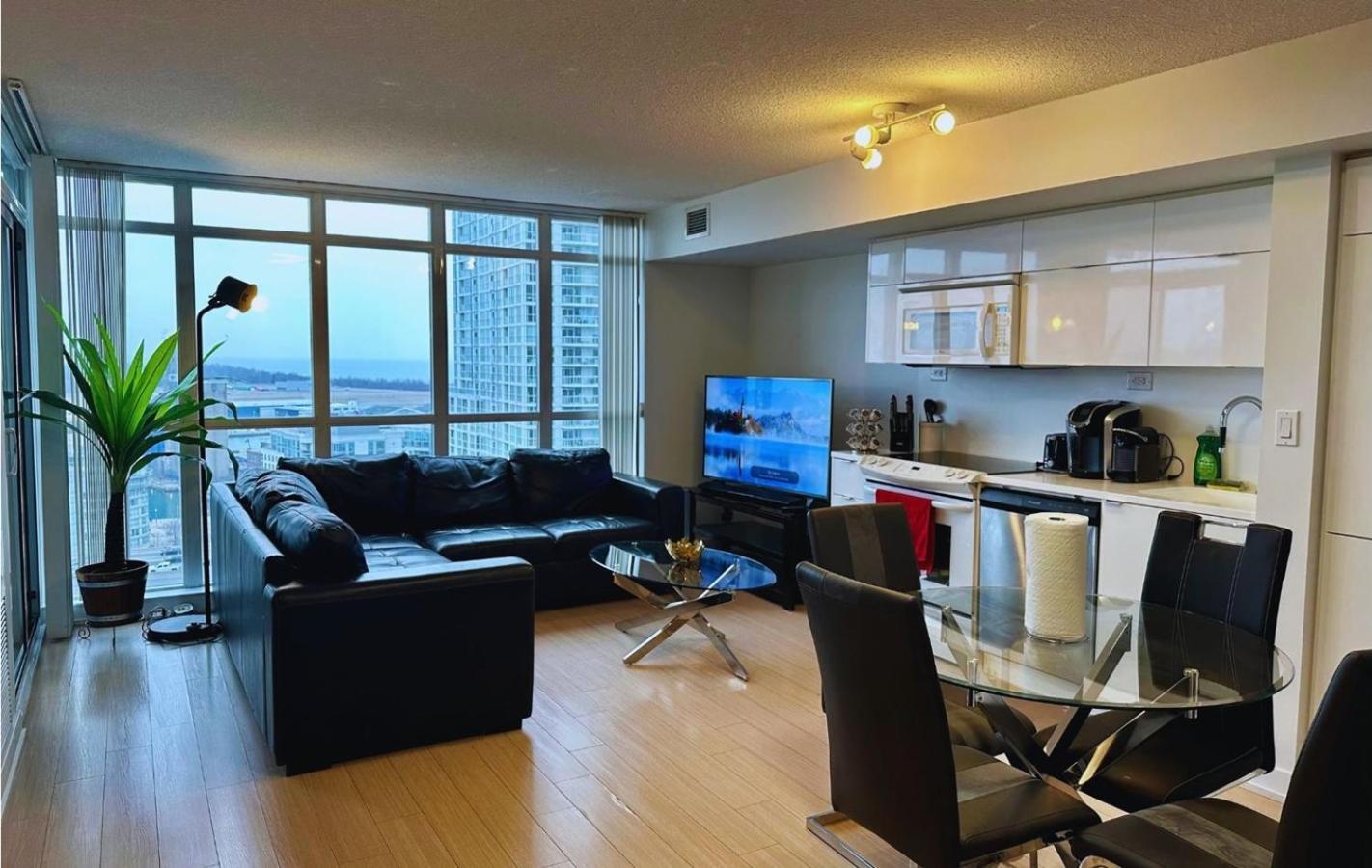 Stunning 2 Bdrms With Lake View Apartment Toronto Luaran gambar