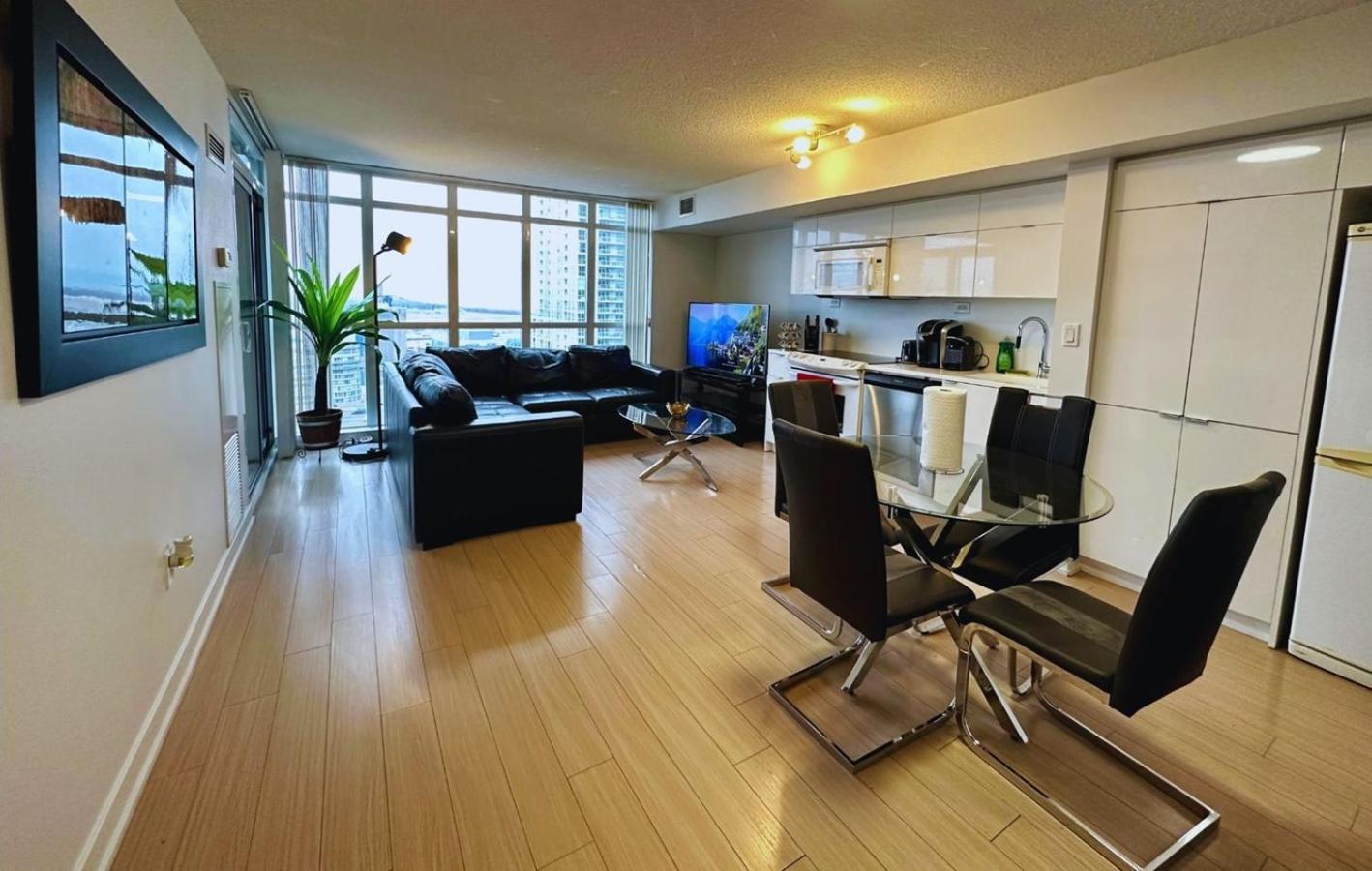 Stunning 2 Bdrms With Lake View Apartment Toronto Luaran gambar